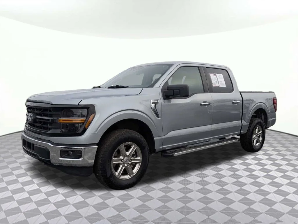 Certified Used 2025 Silver Metallic Ford XLT image 7