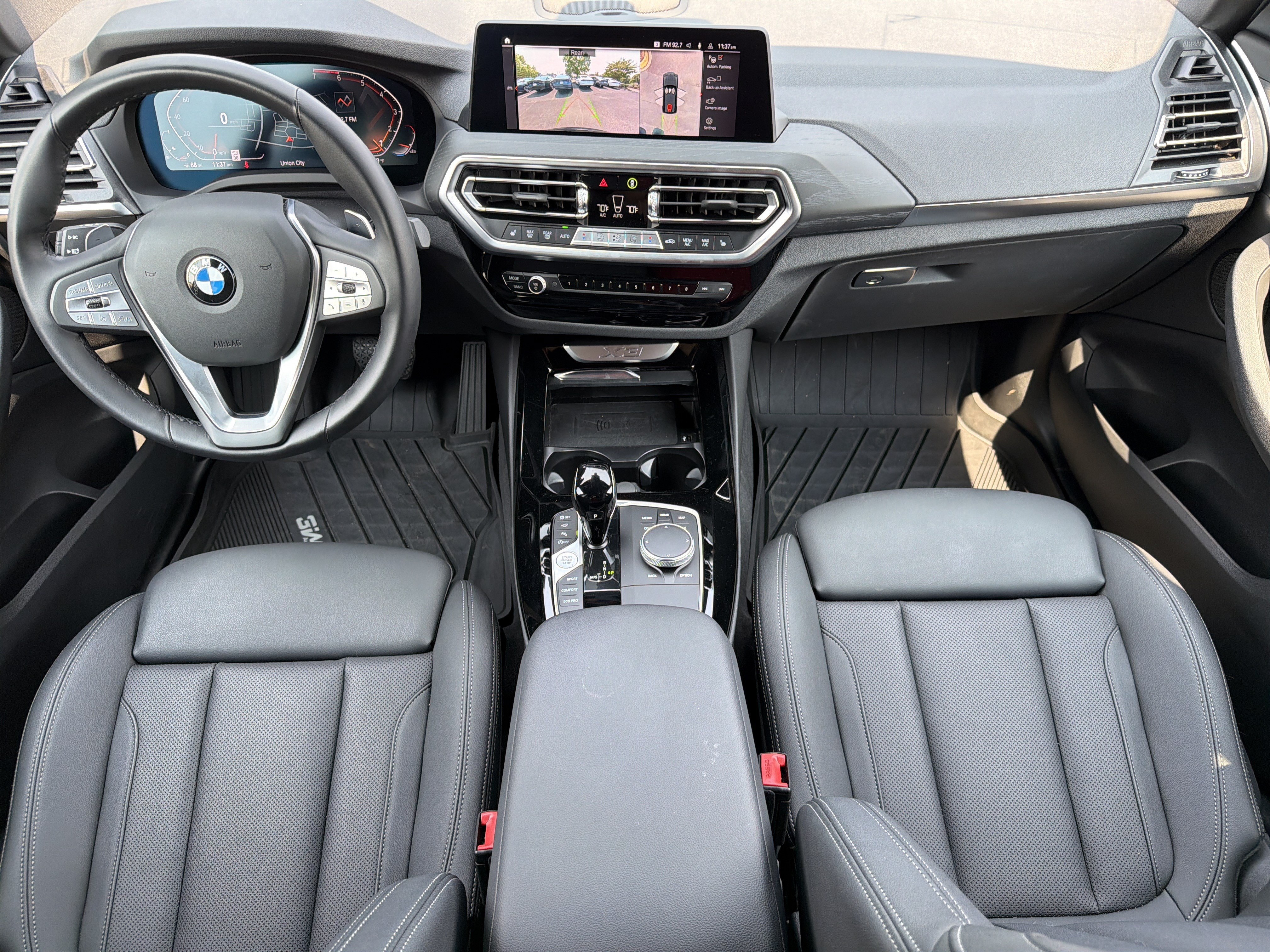 Used 2024 Jet Black BMW sDrive30i image 3