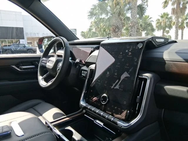 2026 GMC Yukon XL Denali - Photo 11