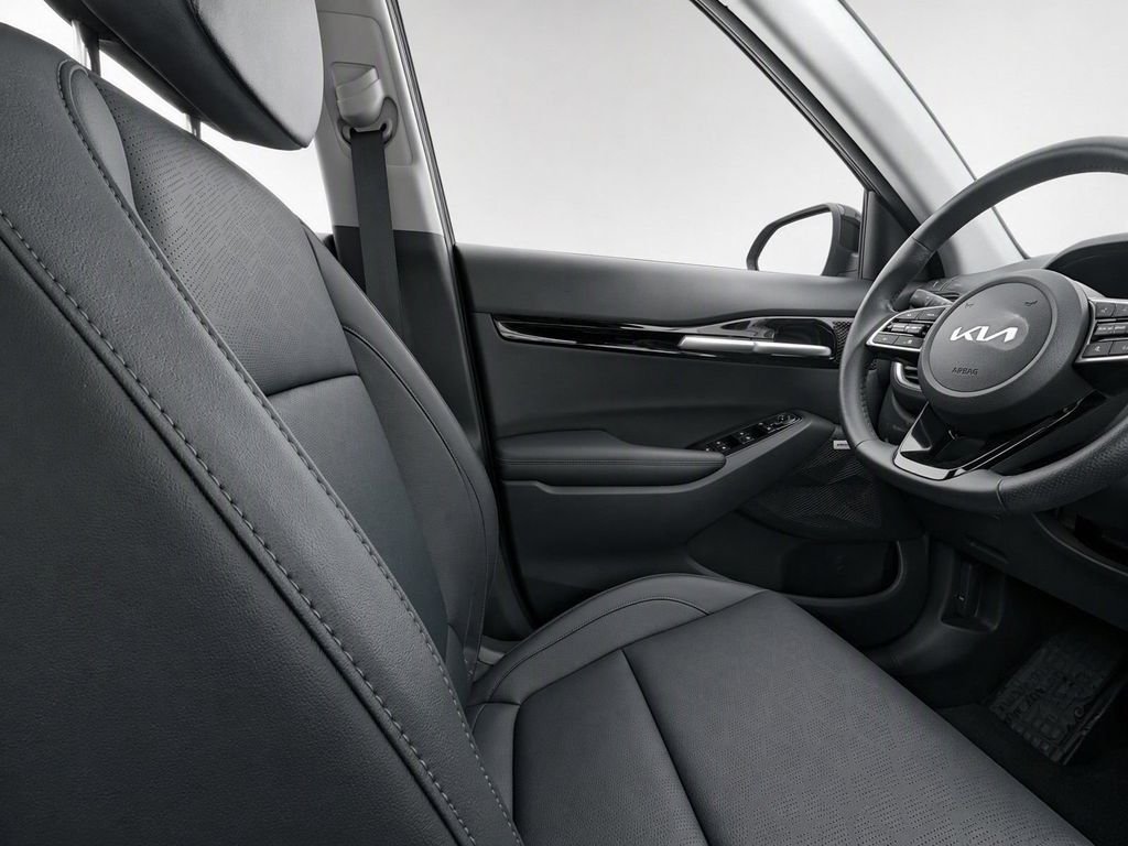 Used 2024 Fusion Black Kia SX image 20