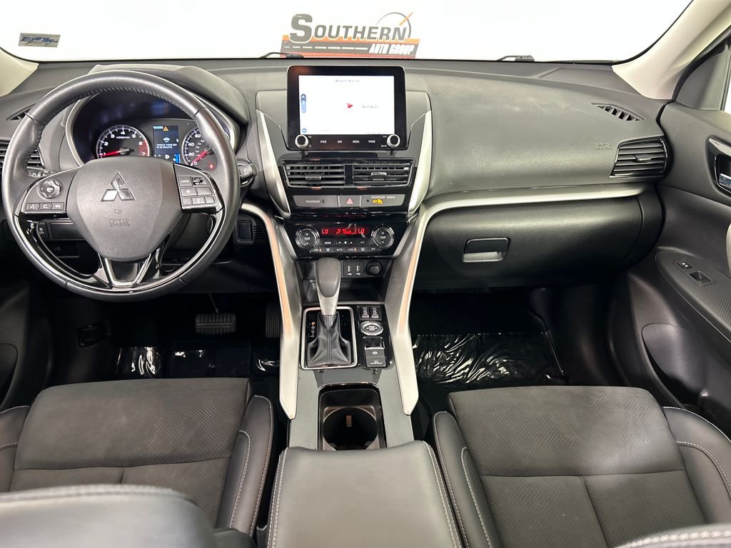 Used 2025 Silver Mitsubishi SE image 17