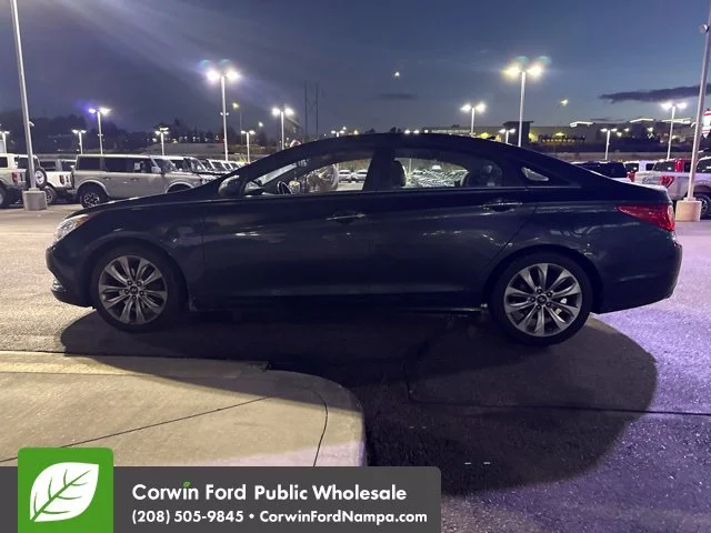 Used 2011 Blue Hyundai SE image 6