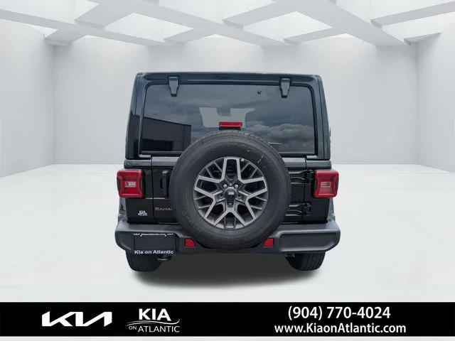 2025 Jeep Wrangler 4-Door Sahara - Photo 4