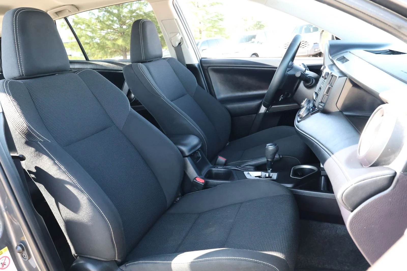 Used 2017 Gray Toyota XLE image 31
