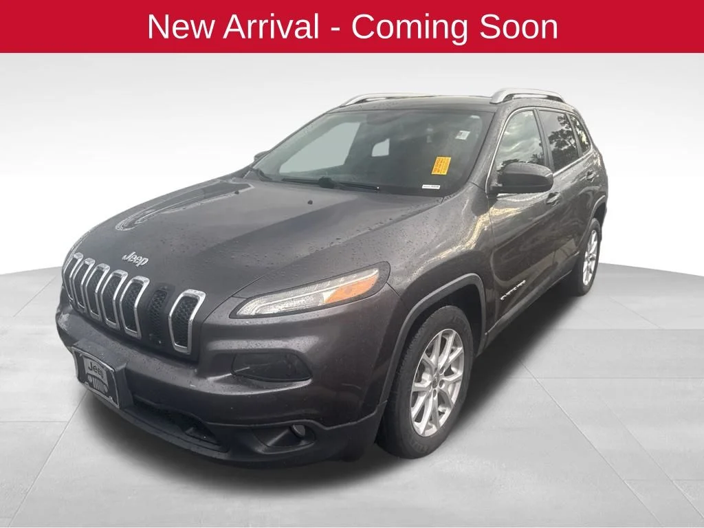 Used 2016 Blue Jeep Latitude image 2