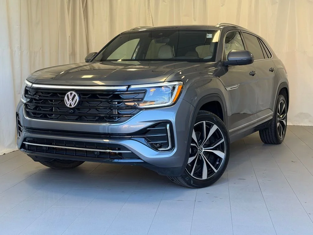 2025 Volkswagen Atlas Cross Sport 2.0T SEL Premium R-Line 4MOTION's photo