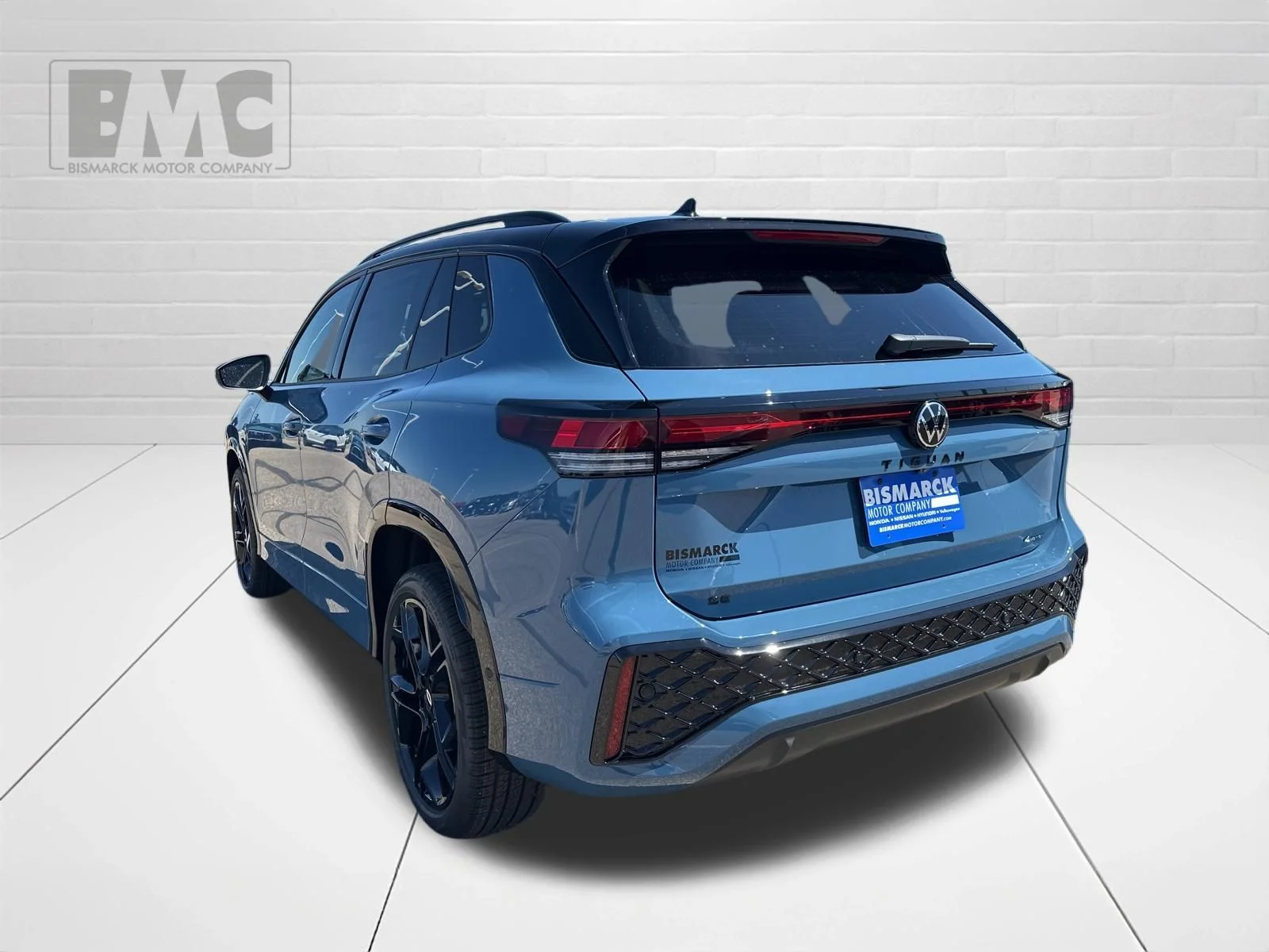 New 2026 Blue Volkswagen 2.0T SE R-Line Black image 4