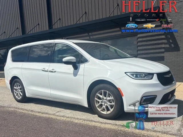 Used 2023 Bright White Clearcoat Chrysler Touring L image 1