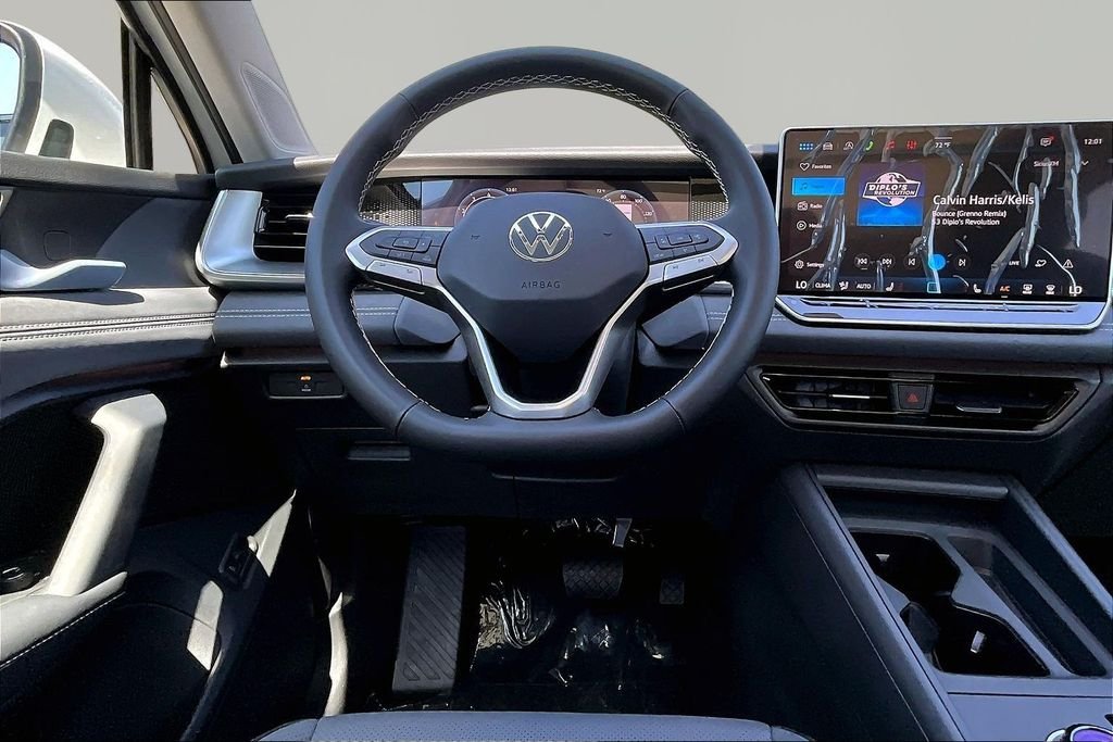 New 2026 White Volkswagen 2.0T SE image 8