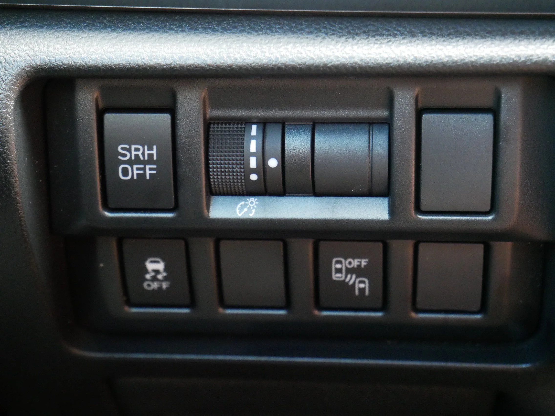 Used 2018 Dark Gray Metallic Subaru Limited image 26