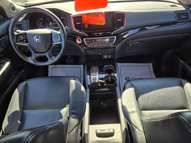 Used 2019 White Honda Touring image 15