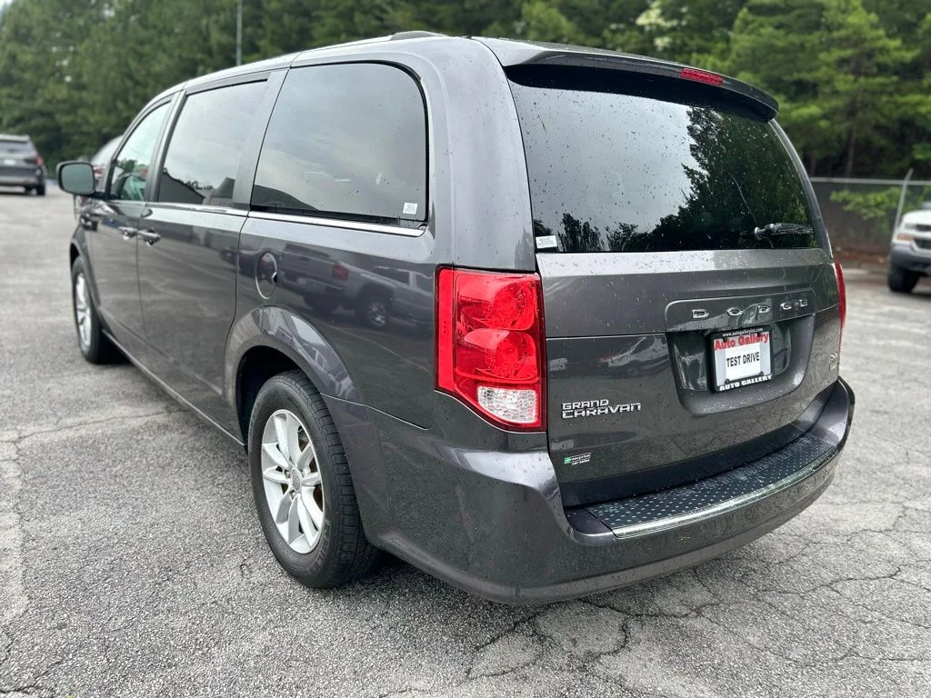 Used 2019 Gray Dodge SXT image 5