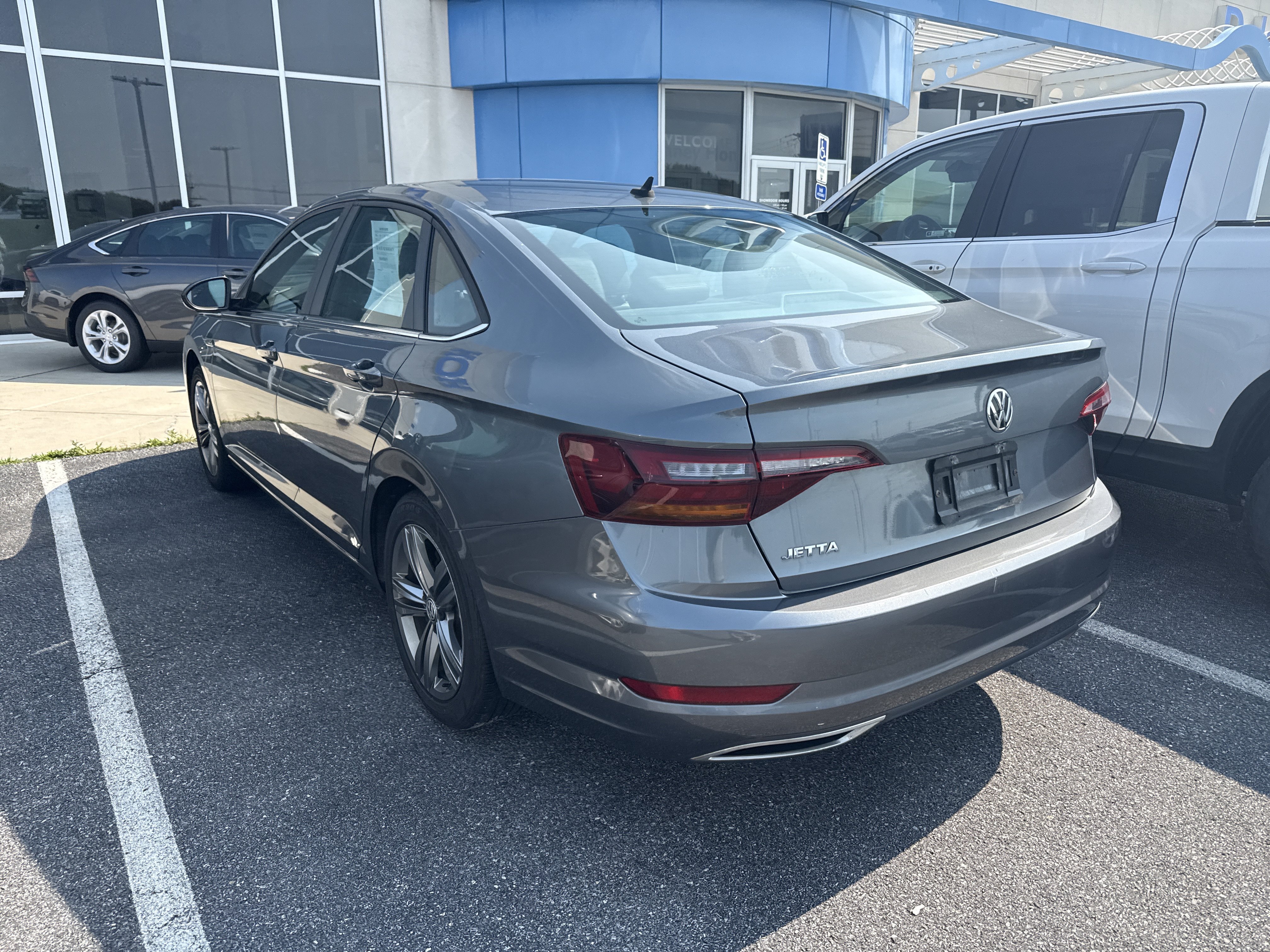 Used 2019 Platinum Gray Metallic Volkswagen R-Line image 5