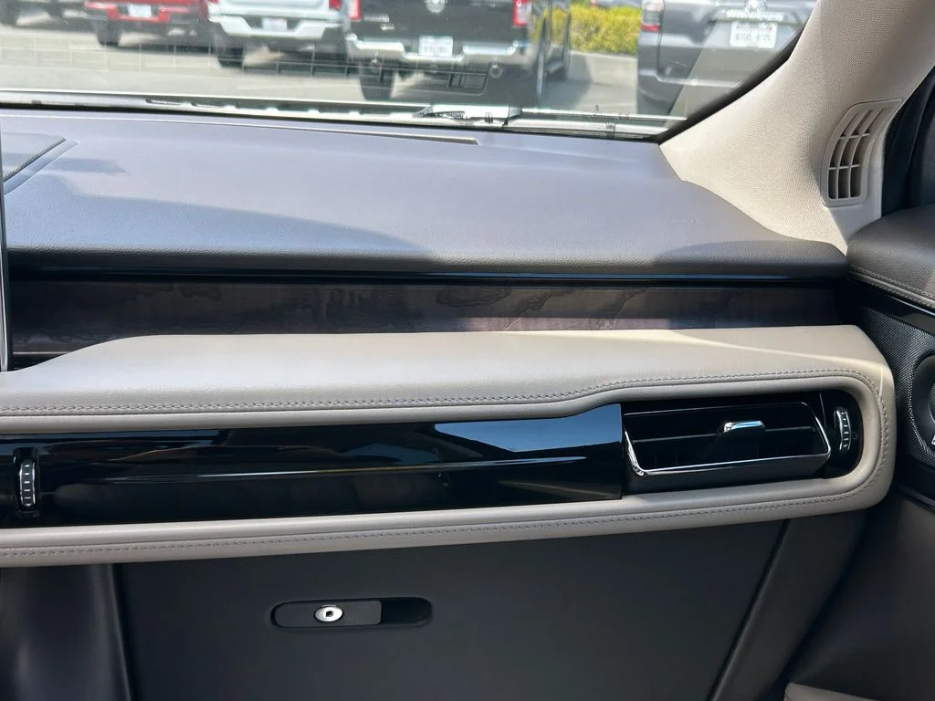Used 2023 Beige Lincoln Reserve image 25
