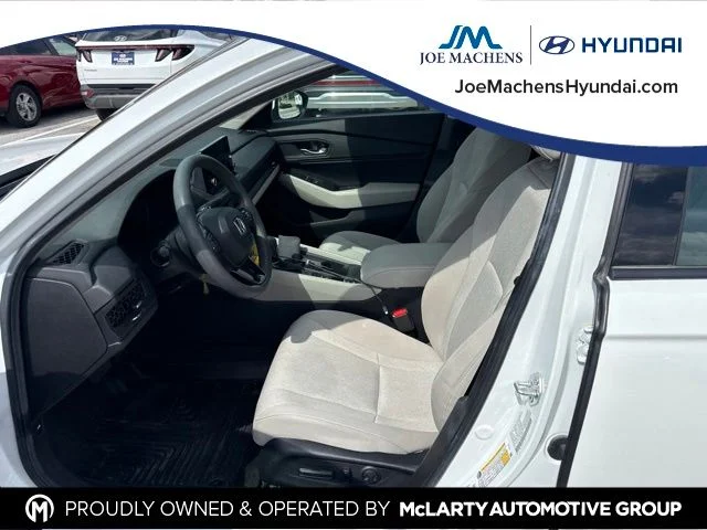 Used 2024 White Honda EX image 9