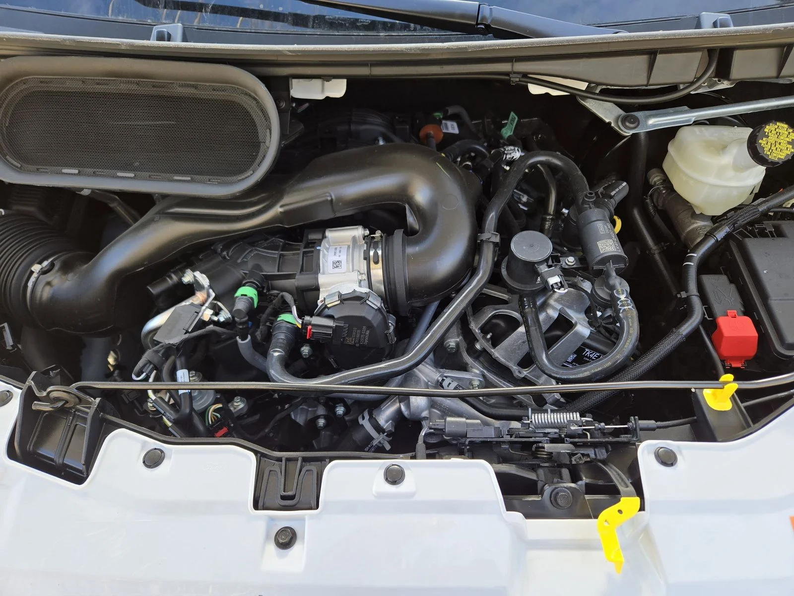 New 2026 Oxford White Ford Cargo Van image 19
