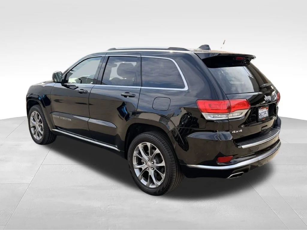 Used 2019 Black Jeep Summit image 4