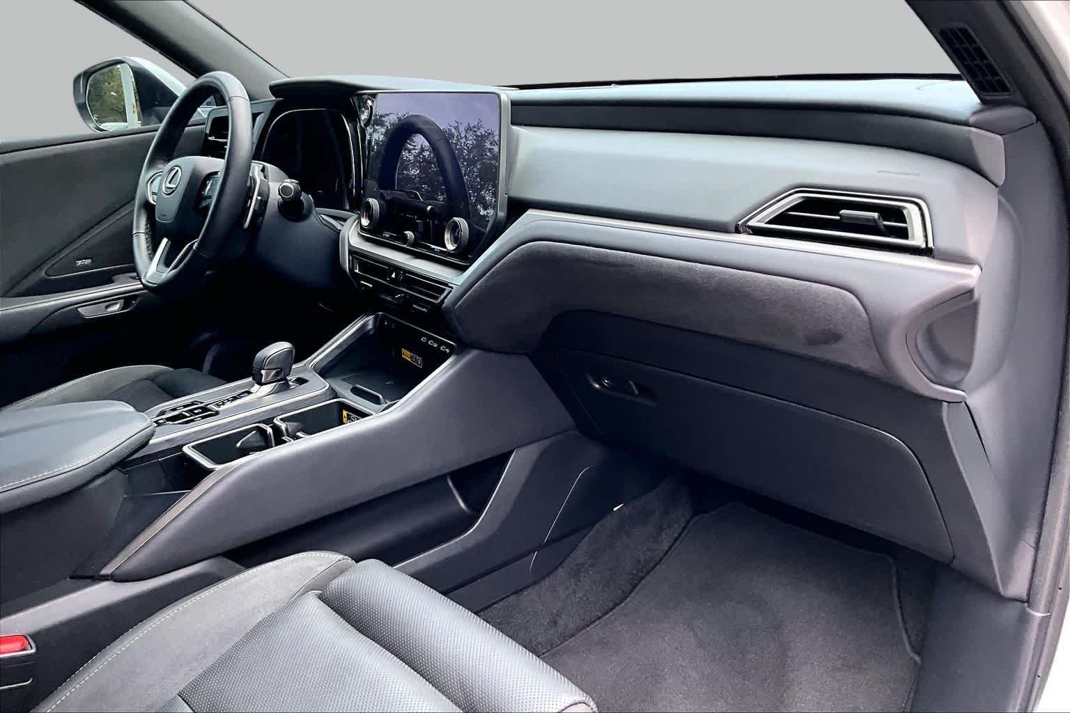 Used 2024 Wind Chill Pearl Lexus Luxury image 19