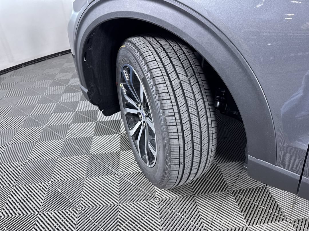 New 2027 Carbonized Gray Metallic Ford ST-Line image 30