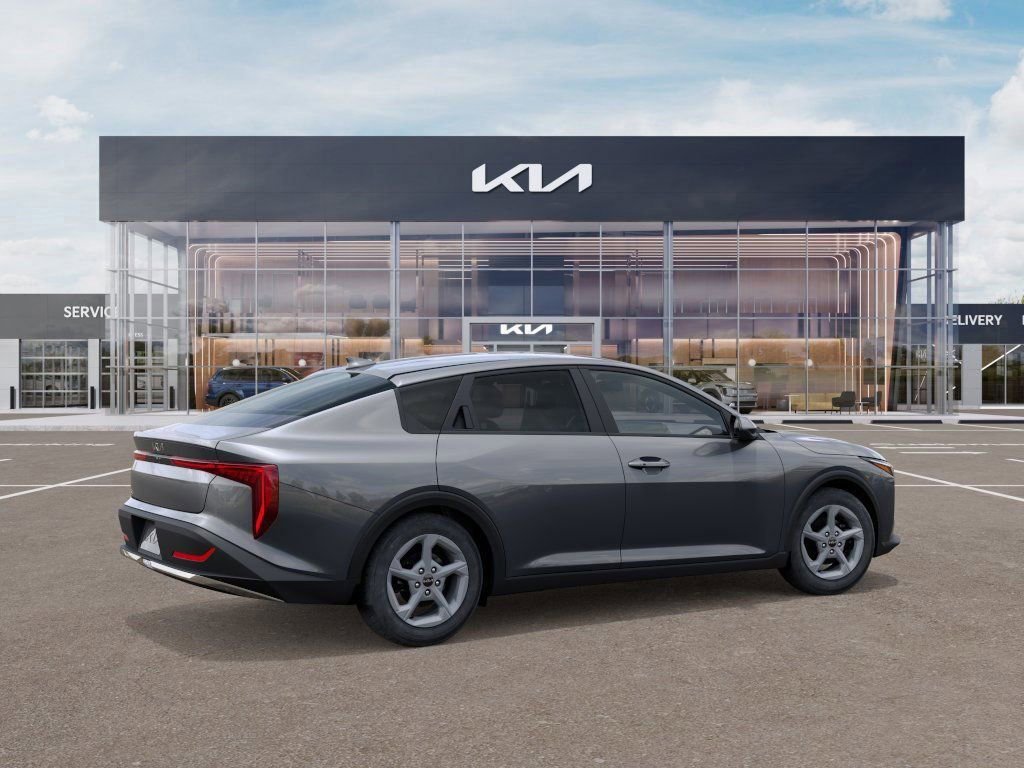2025 Kia K4 LXS - Photo 6