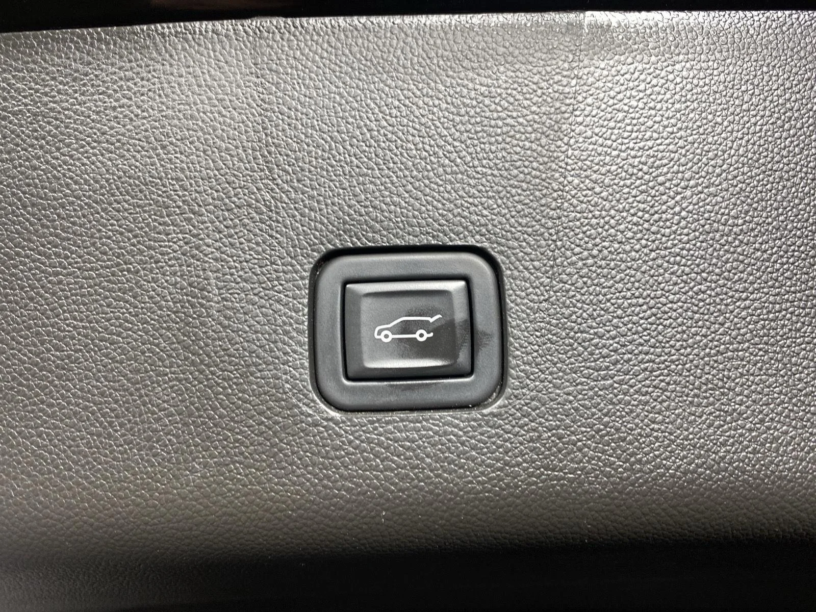 Used 2023 MOSAIC BLACK METALLIC Chevrolet LT Cloth image 28