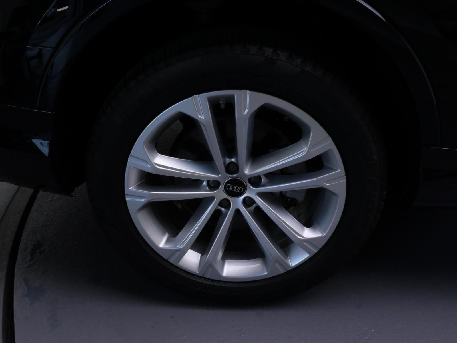 Used 2025 Mythos Black Metallic Audi Premium image 7