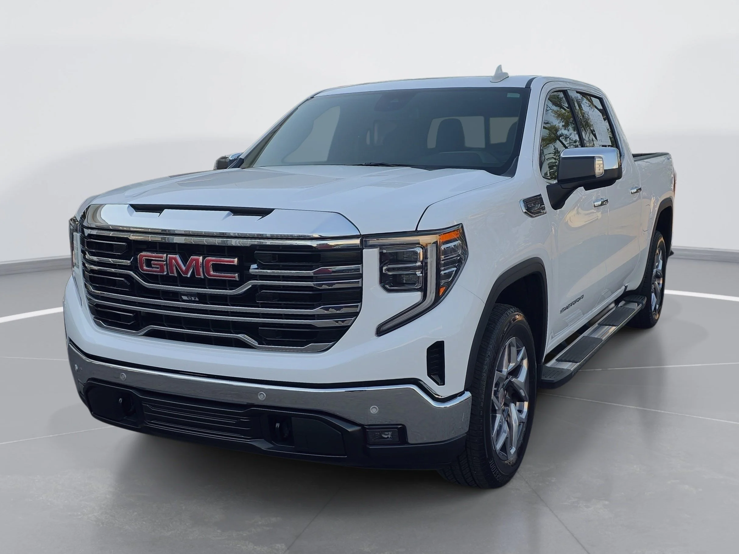Used 2024 Summit White GMC SLT image 7