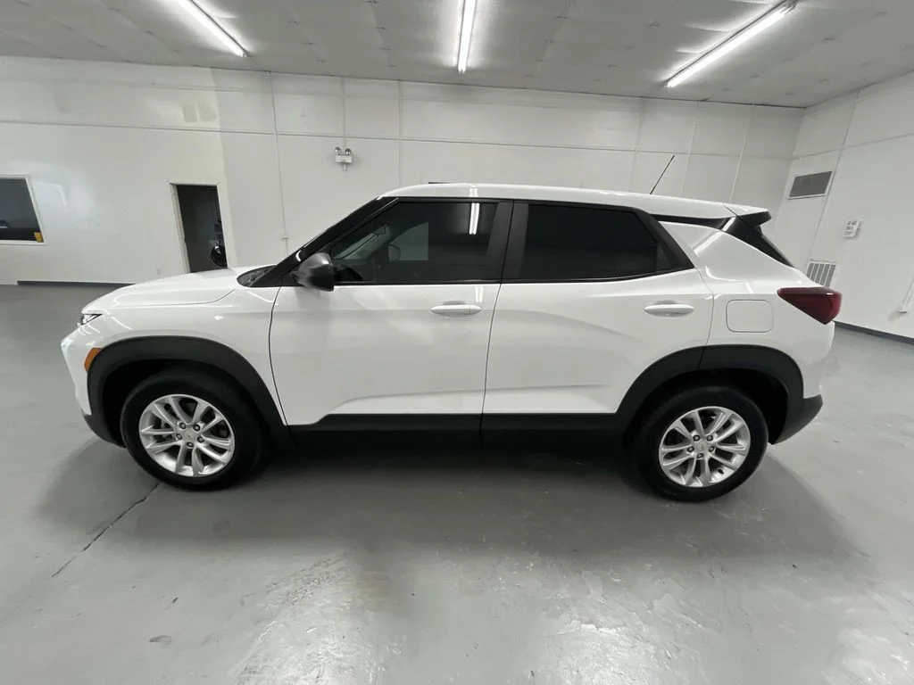 Used 2024 Summit White Chevrolet LS image 5