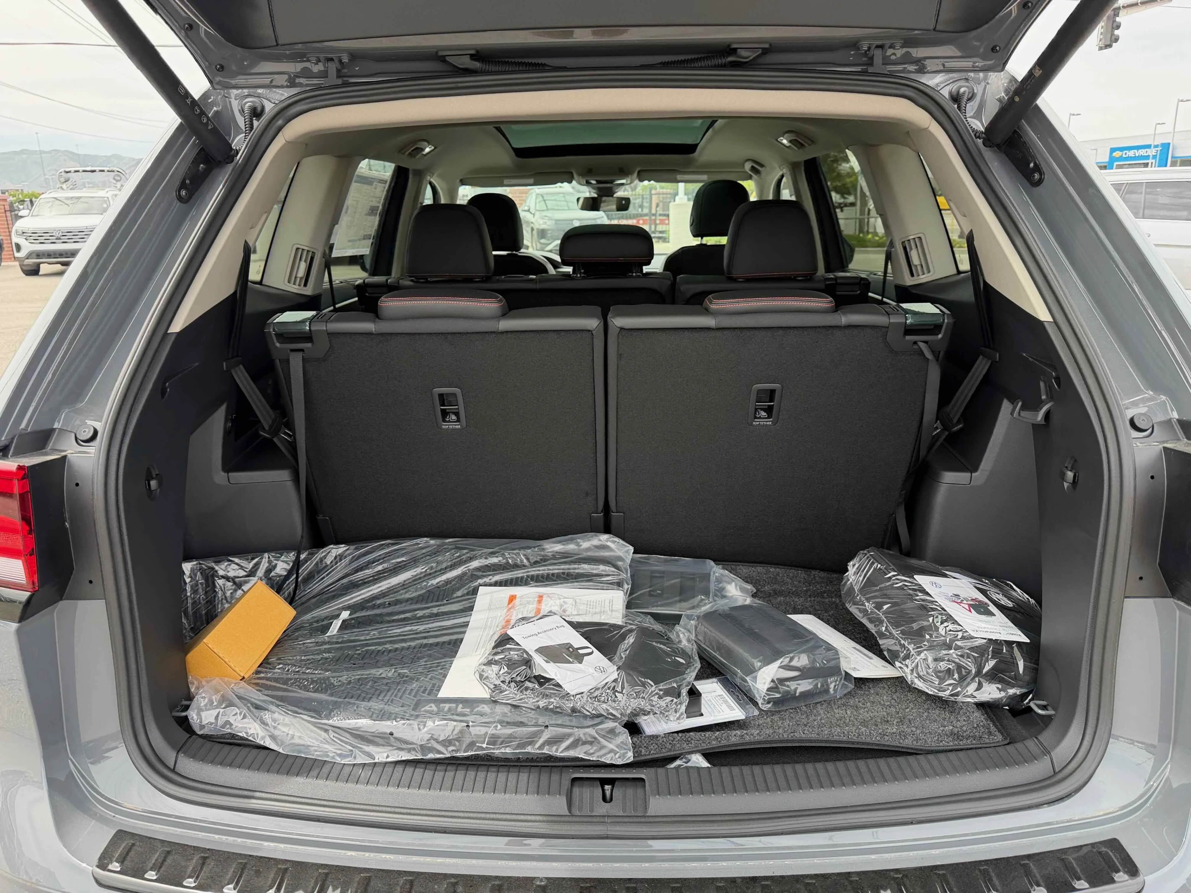 New 2026 Gray Volkswagen 2.0T Peak Edition image 32
