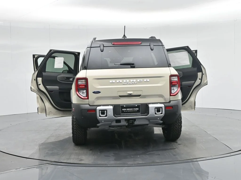 New 2025 Desert Sand Ford Badlands image 33