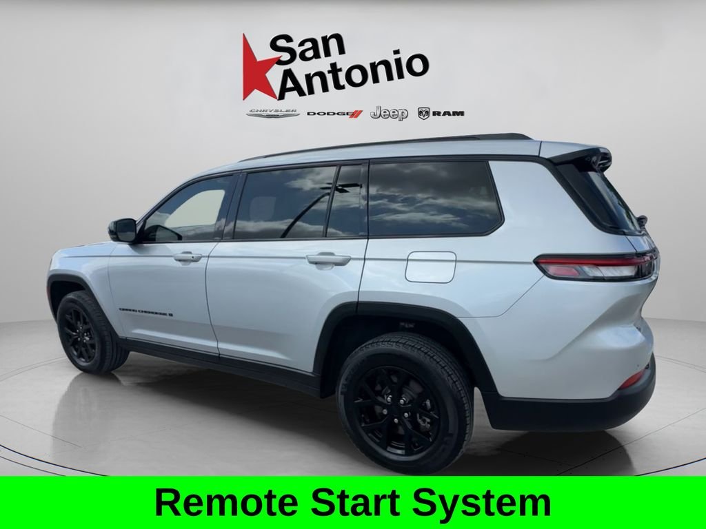 Used 2025 Silver Jeep Altitude X image 10