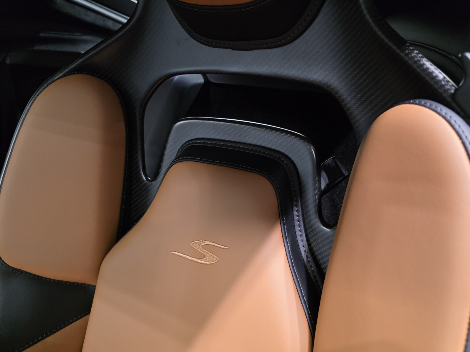 2026 Aston Martin Vantage Base - Photo 18