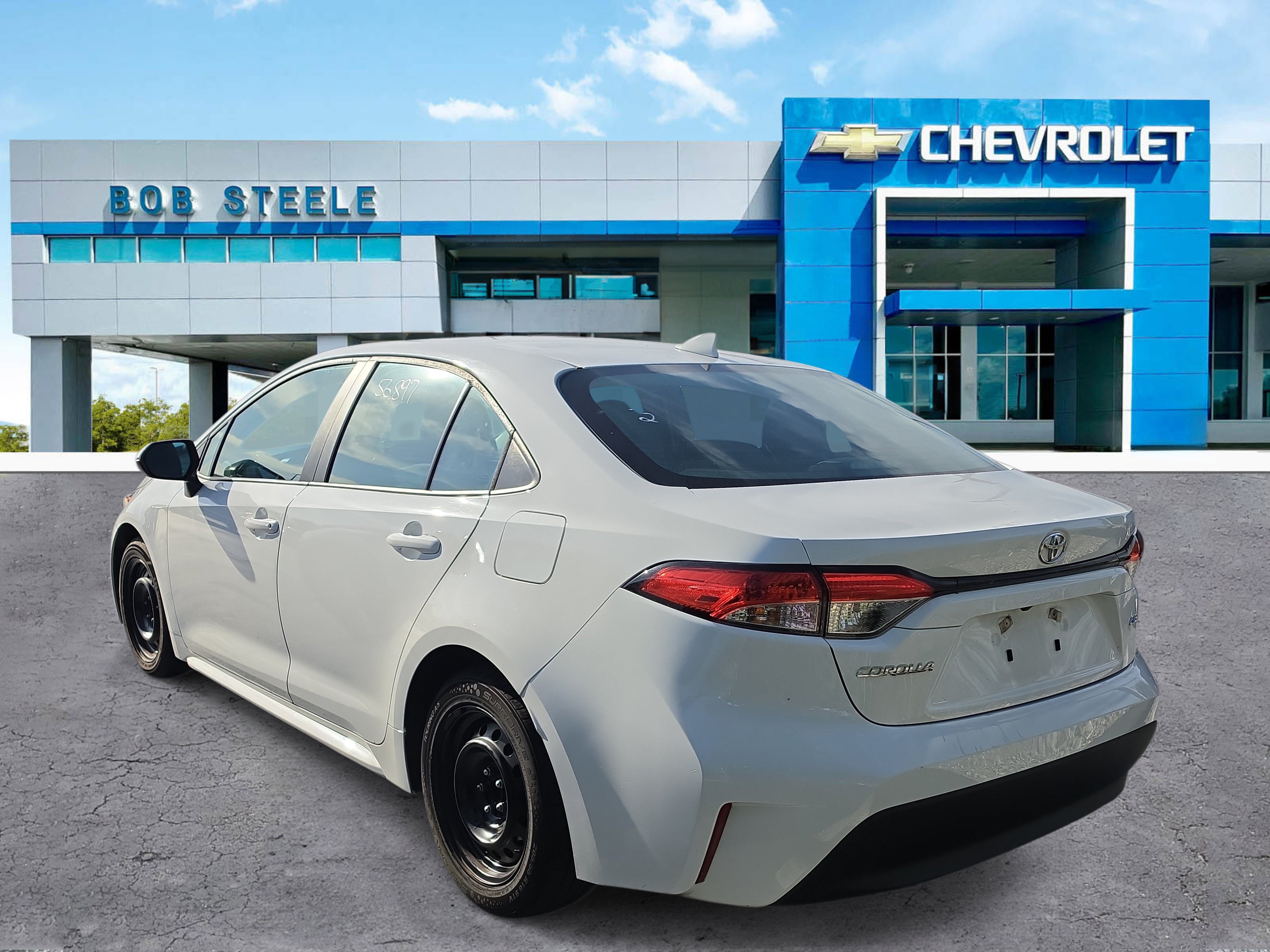 Used 2023 White Toyota LE image 6