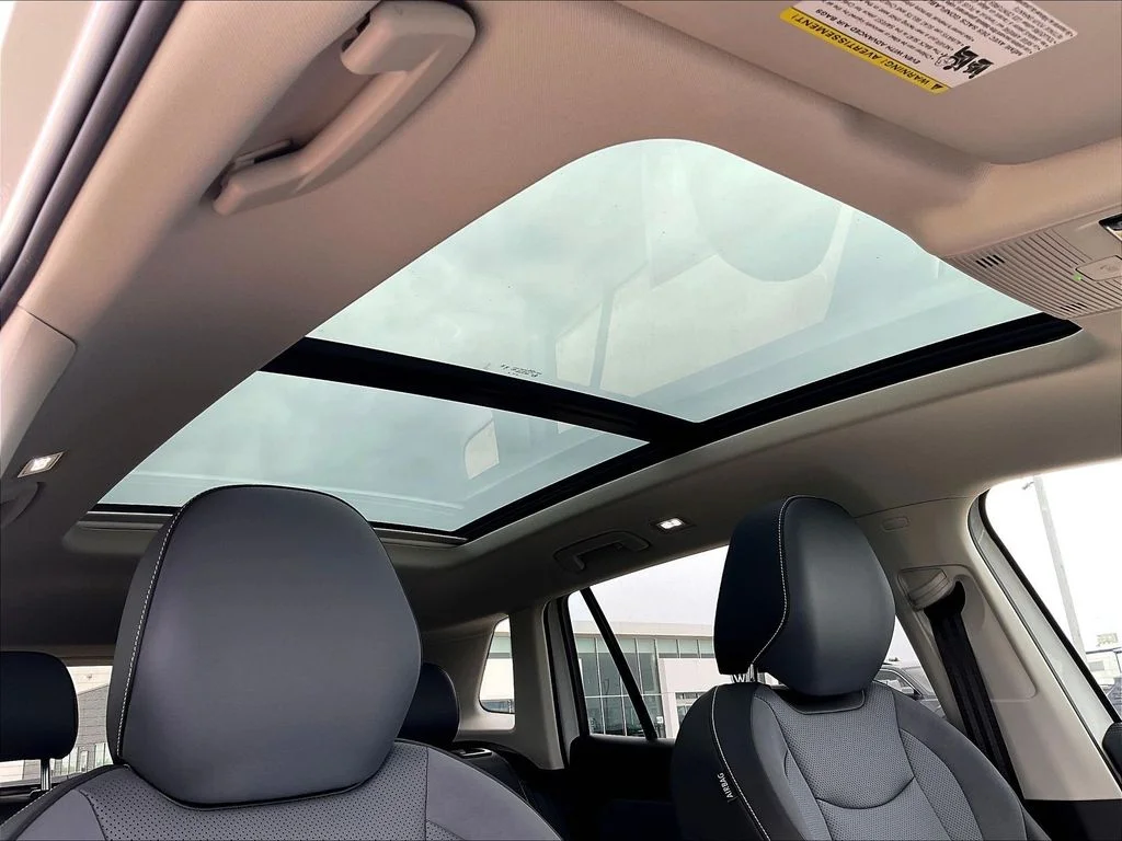 New 2026 White Volkswagen 2.0T SE image 17