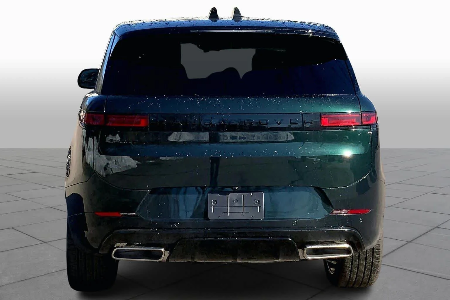 New 2026 British Racing Green Land Rover Dynamic SE image 4