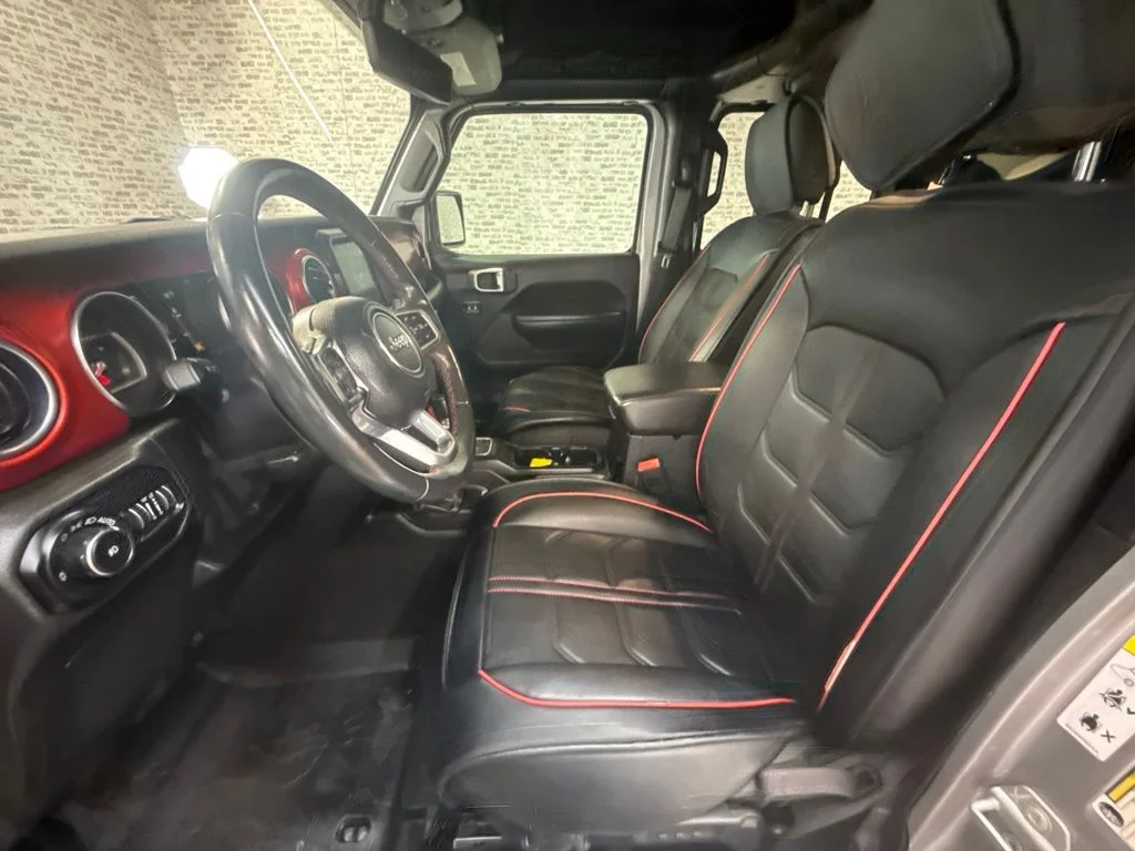 Used 2019 Billet Silver Metallic Clearcoat Jeep Unlimited Rubicon image 23