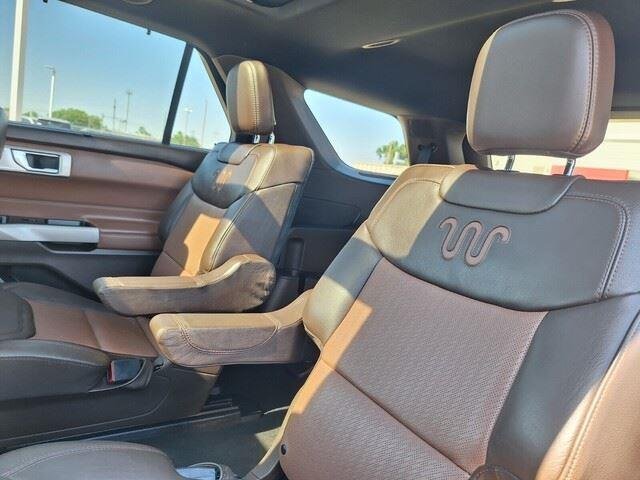 Used 2022 Forged Green Metallic Ford King Ranch image 27