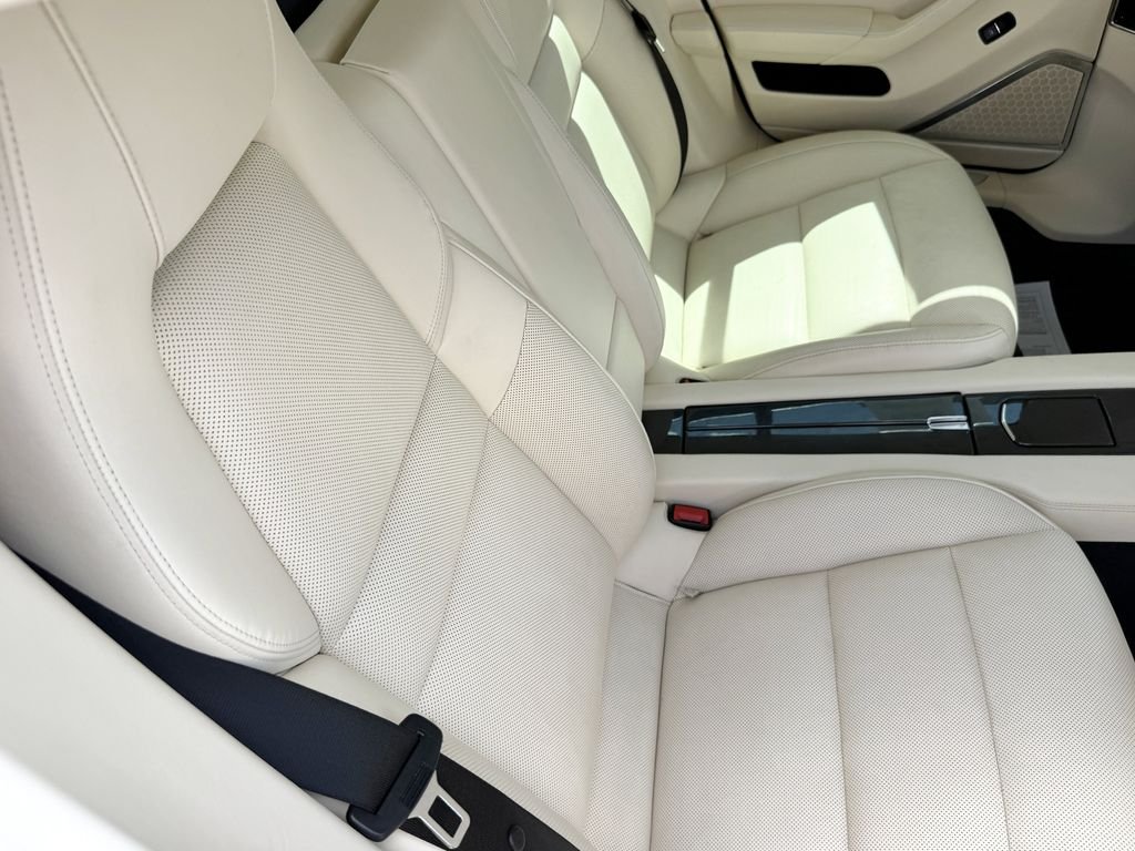 Used 2013 Black Porsche Turbo image 30
