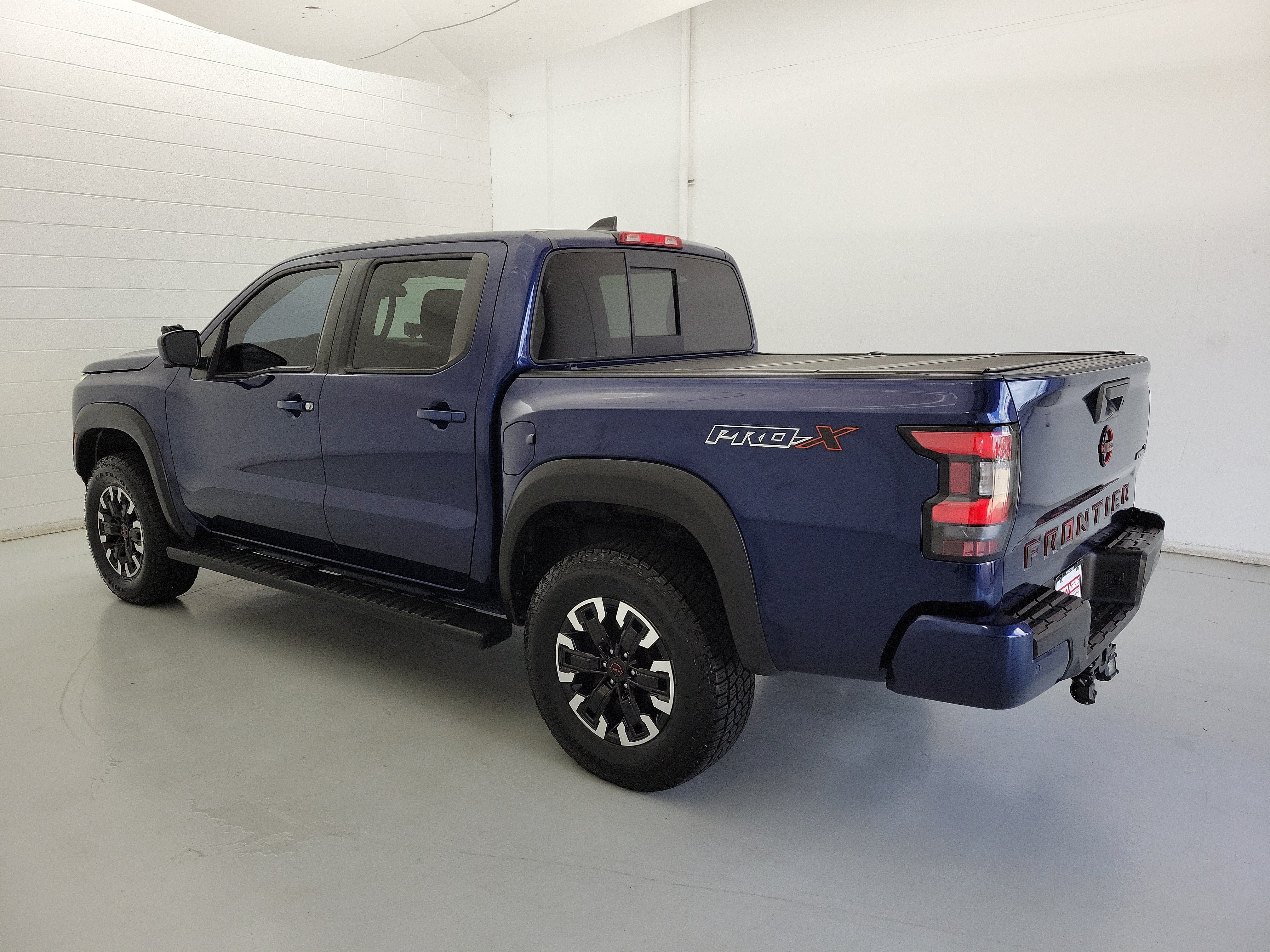 Used 2022 Deep Blue Pearl Nissan PRO-X image 7