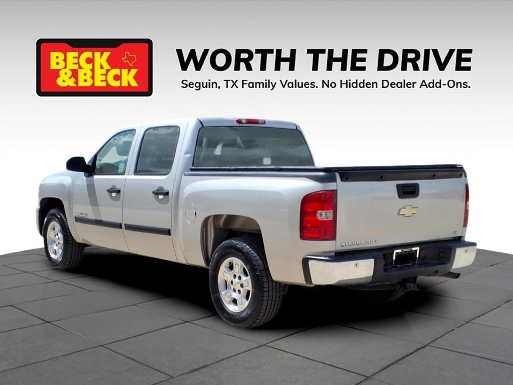 Used 2008 SILVER BIRCH METALLIC Chevrolet LT w/1LT image 7