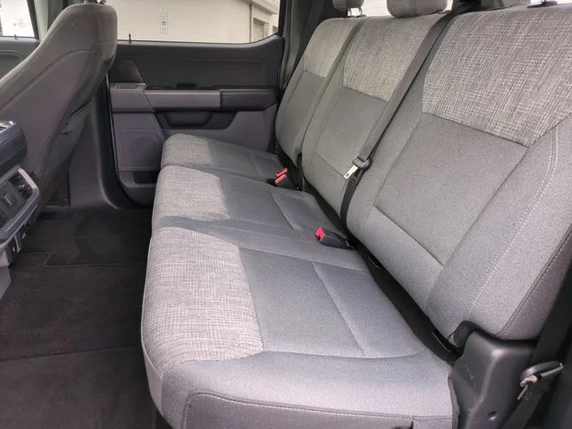 Used 2022 Silver Ford XLT image 28