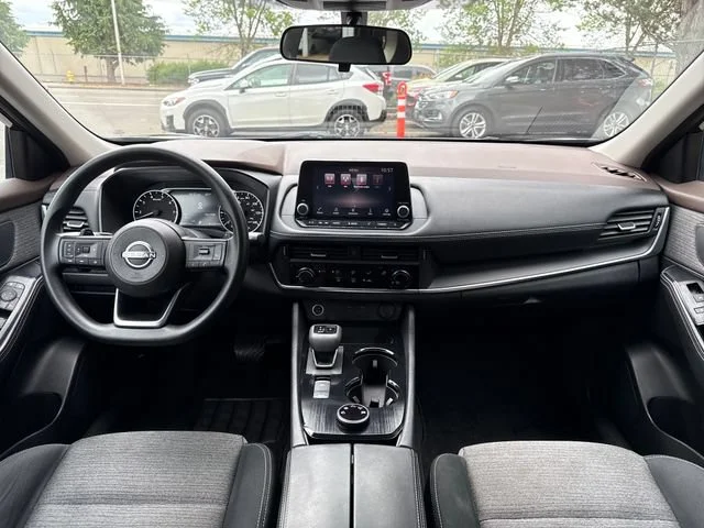 Used 2022 Super Black Nissan S image 11