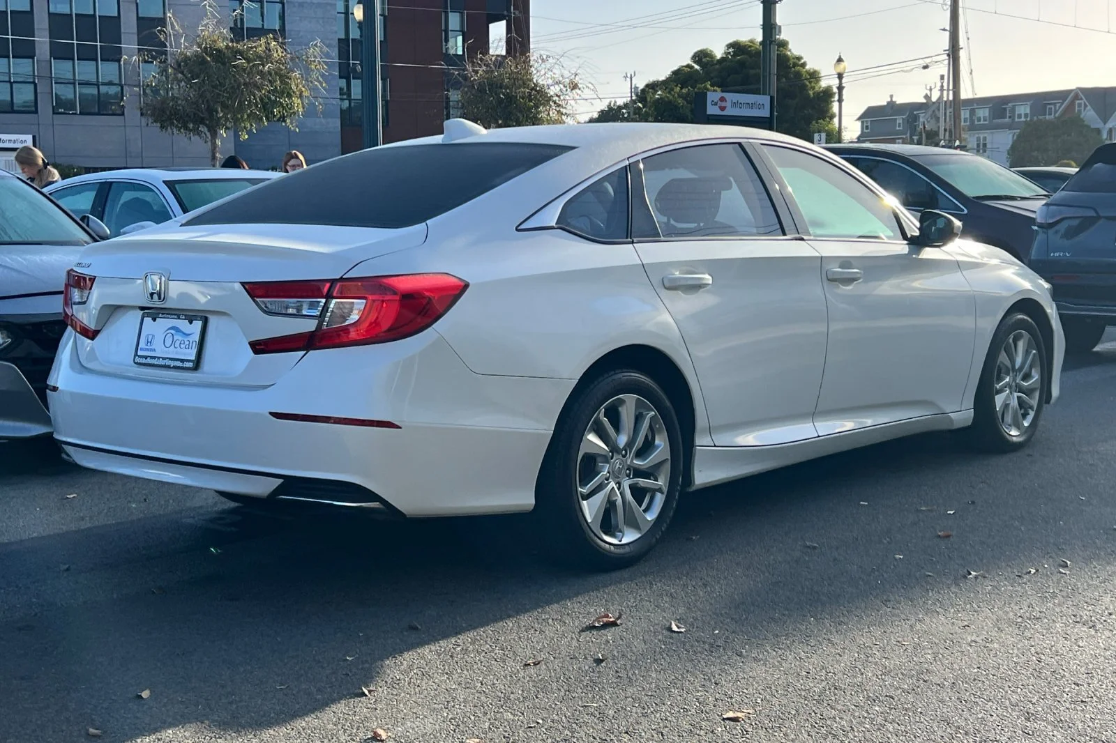 Used 2019 Platinum White Pearl Honda LX image 7