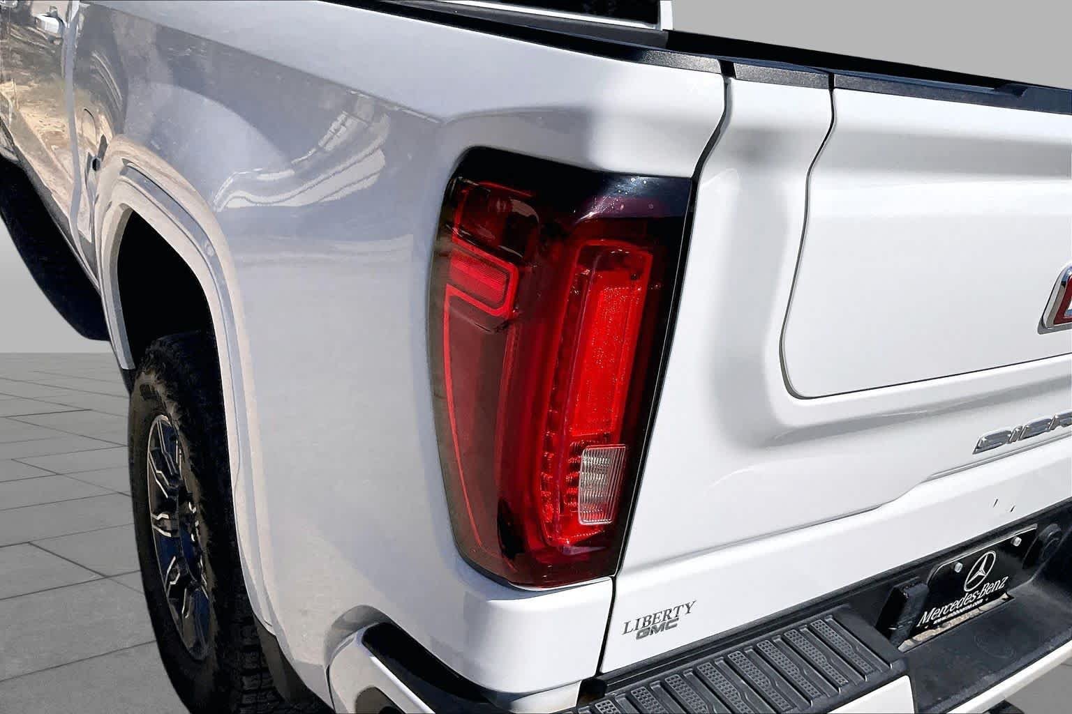 Used 2024 Summit White GMC AT4 image 27