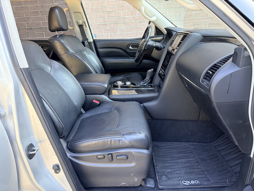Used 2020 Liquid Platinum INFINITI LUXE image 17