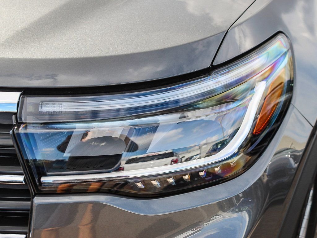 New 2026 Carbonized Gray Metallic Ford Active image 4