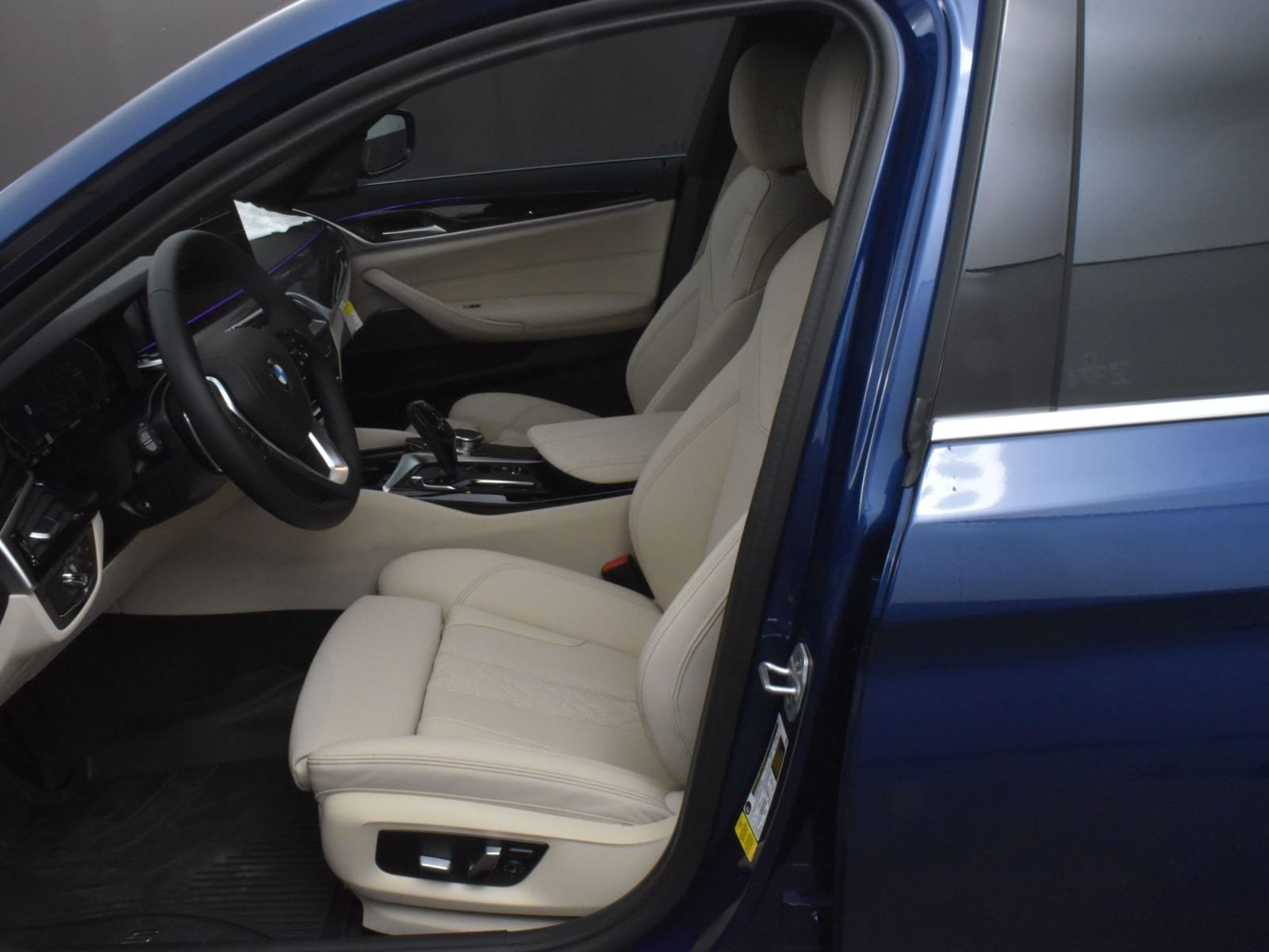 Used 2023 Phytonic Blue Metallic BMW 530i image 8
