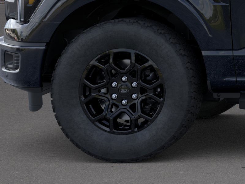 New 2025 Agate Black Metallic Ford Lariat® image 19