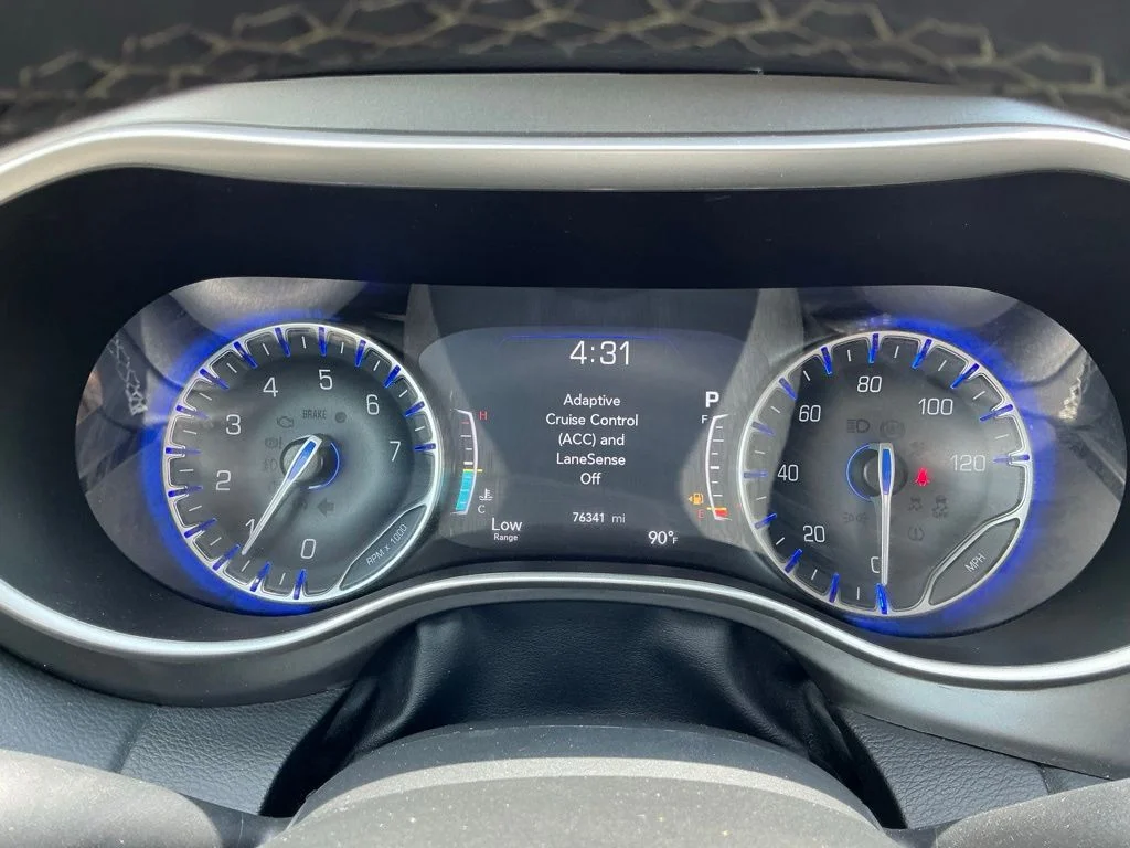Used 2023 Black Chrysler Touring L image 36