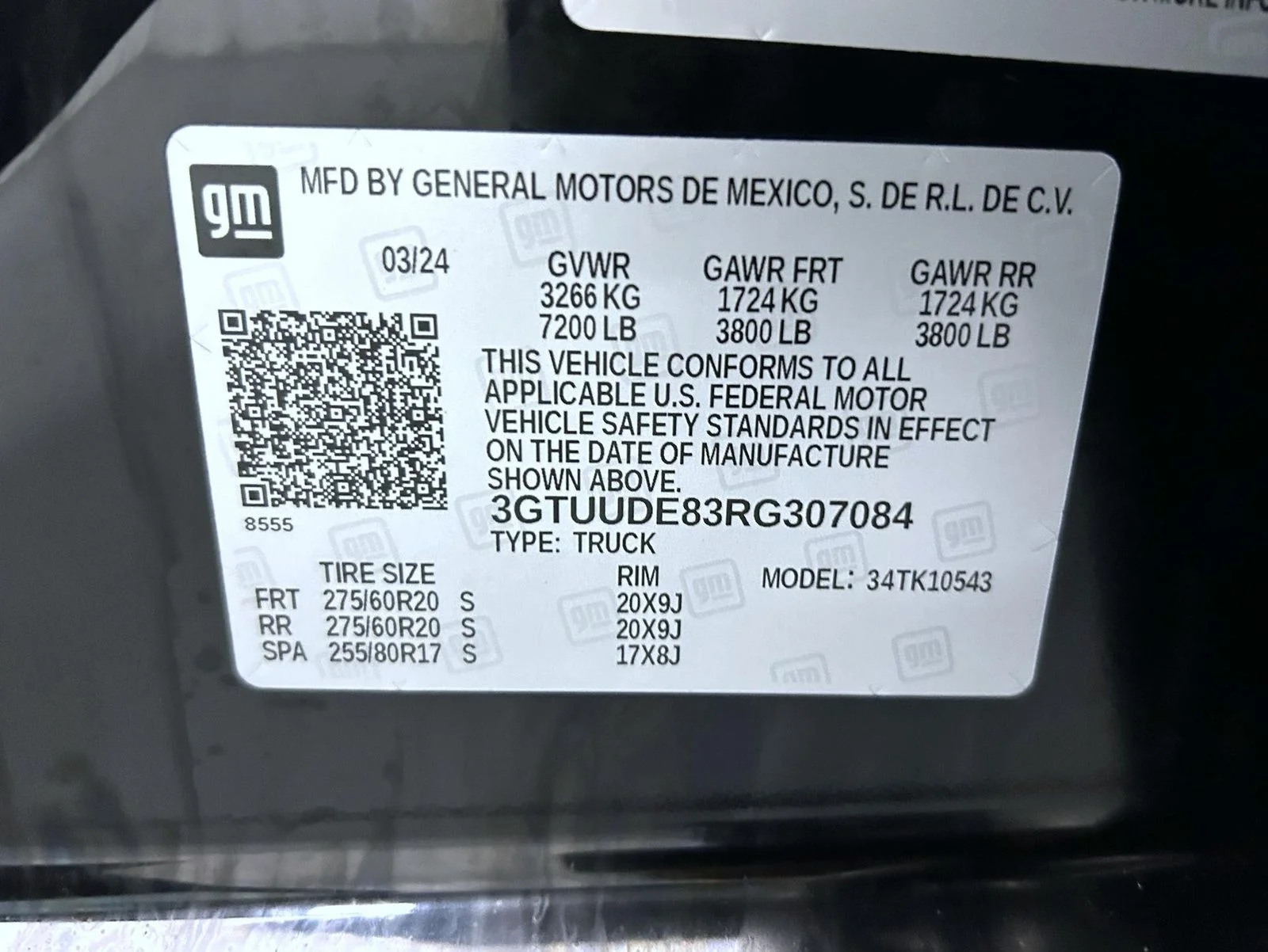 Used 2024 Black GMC SLT image 25